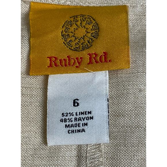 Ruby Rd. Women's Beige Linen Blend Floral Embellished Hook Front Cardigan Size 6 - Picture 4 of 8